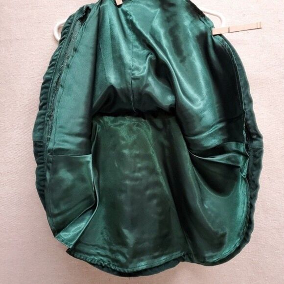 The Children's Place Velvet Green Jumper in size 18 Mos. - Picture 4 of 4